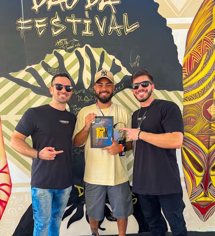 Cliente da Jurassic com placa de R$ 100 mil faturados