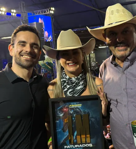 Cliente da Jurassic com a placa de R$ 1 milhão faturado